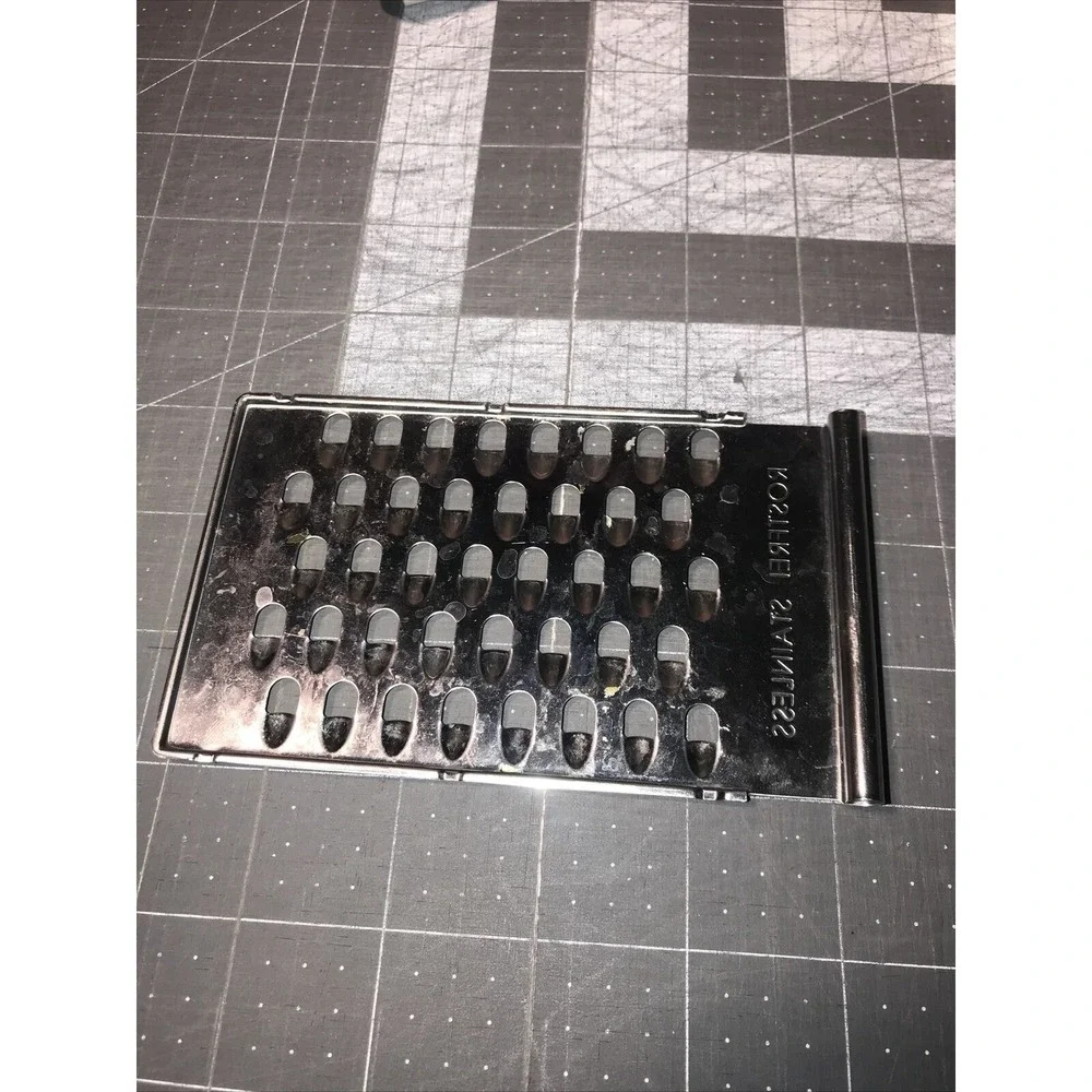 Pampered Chef 1087 Ultimate Mandoline Slicer‎ Grater 4 Blades + Storage Box